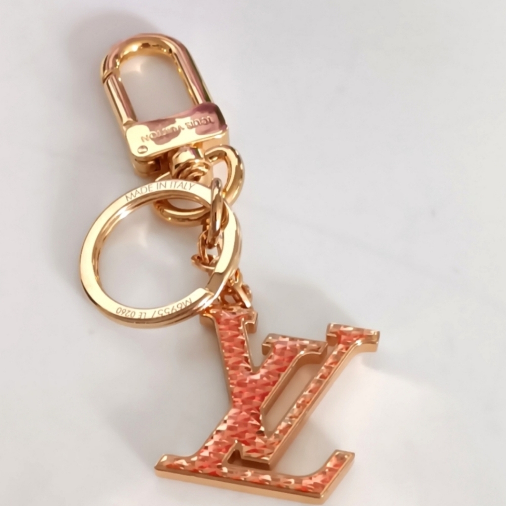 Louis Vuitton Bijoux Fantasie Gold Keychain W/Box ✨️ - Picture 3 of 9